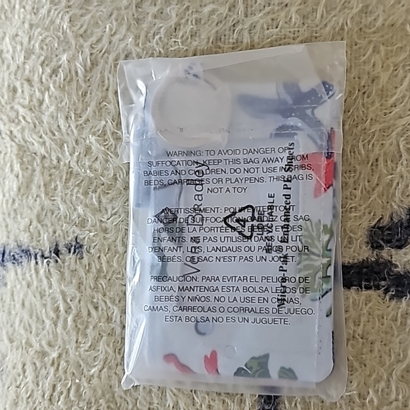 Vera Bradley Zip Up Key Chain Case - Picture 4 of 6